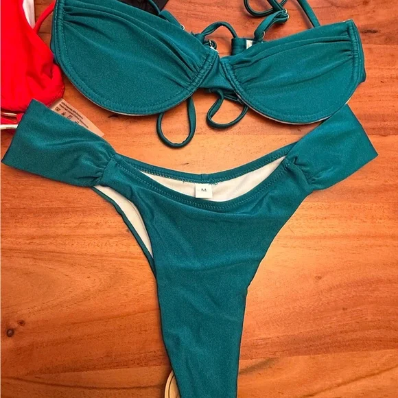 4 bikini sets - Picture 3 of 5